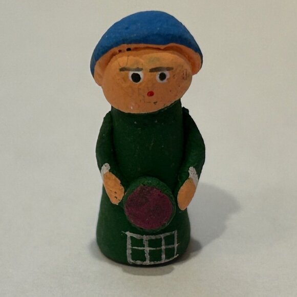 Very Tiny Clay Nativity Set in Small Lidded Box - Picture 3 of 13